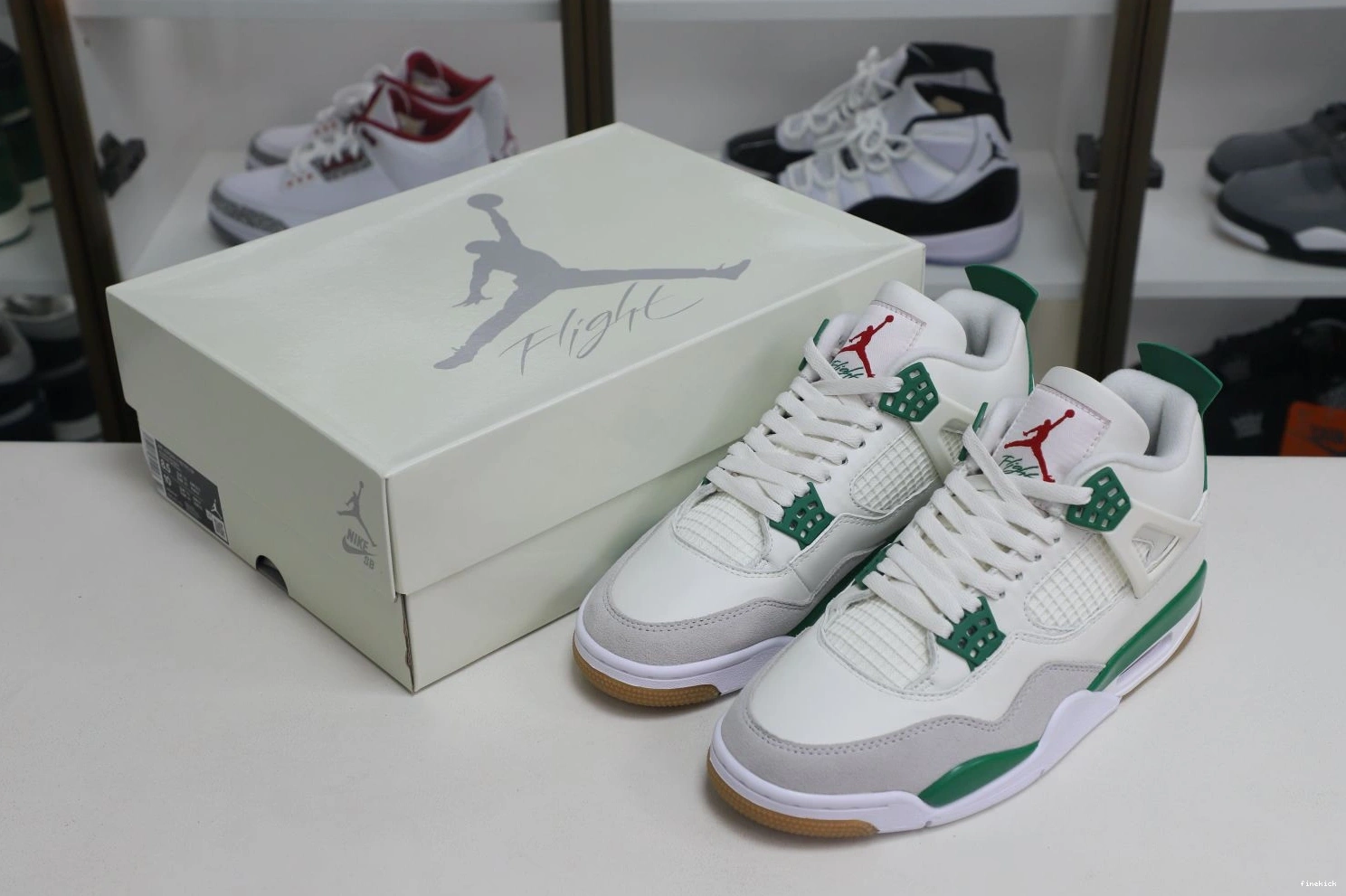 'PINE GREEN' RETRO SB NIKE X JORDAN 4 AIR 0224